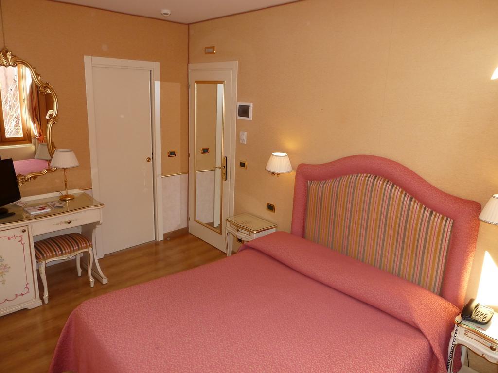 Casa Burchielle Hotel Venetië Buitenkant foto